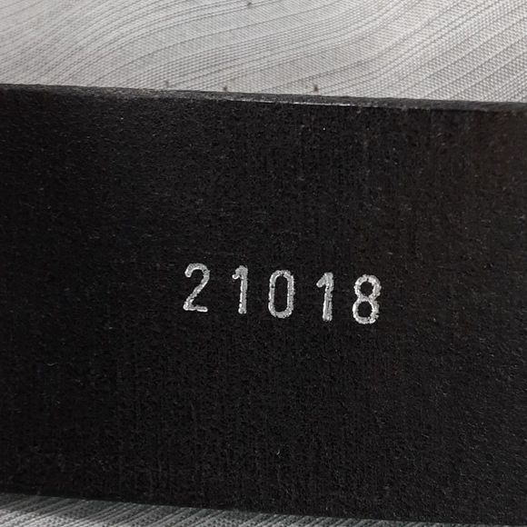 Unbranded size large genuine Italian leather black belt - Picture 3 of 4